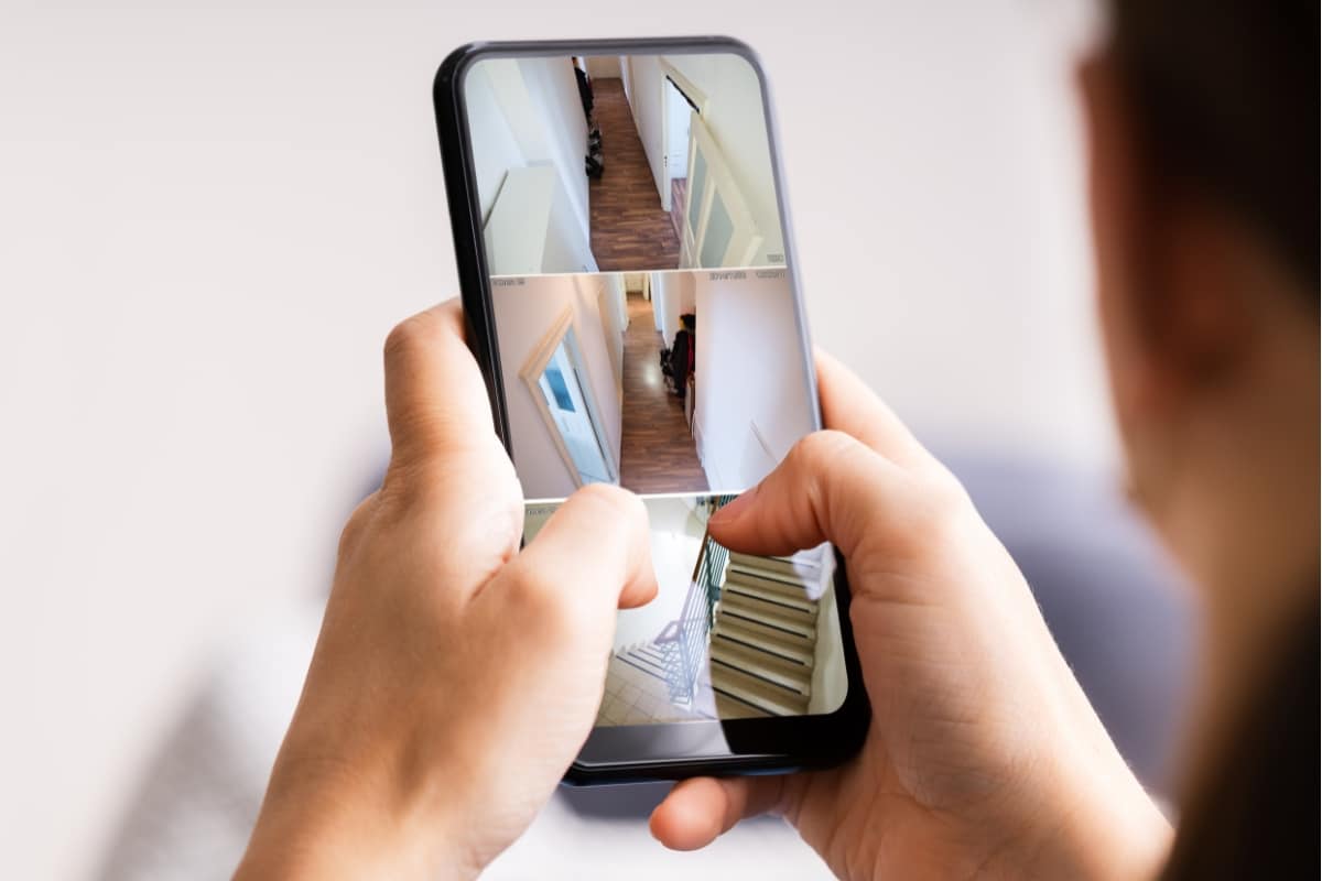 Cámaras de vigilancia para niñeras manteniendo seguros a los niños en todo momento